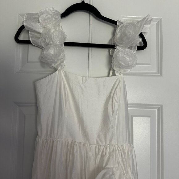 White long dress with flower straps and leg slit - Picture 7 of 8